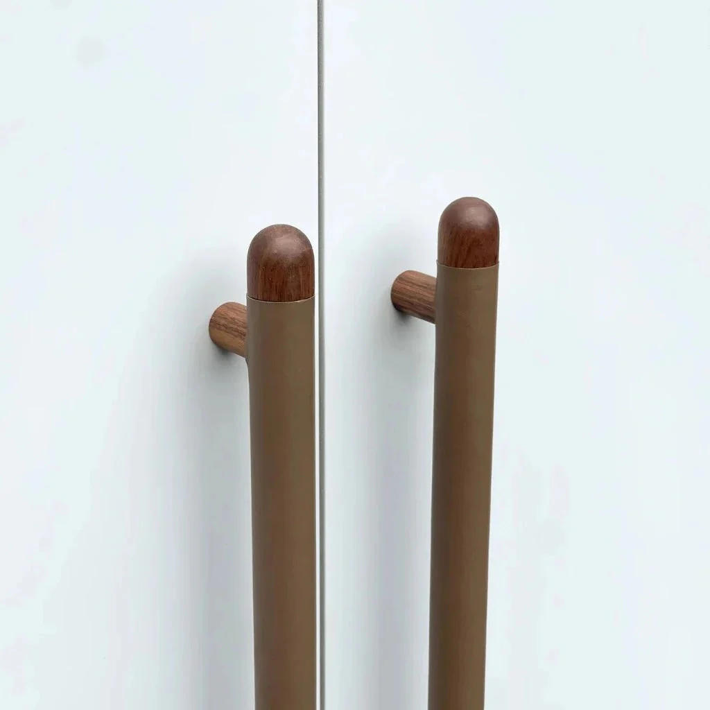 Chapman Wood Bar Pull With Leather - Image 4