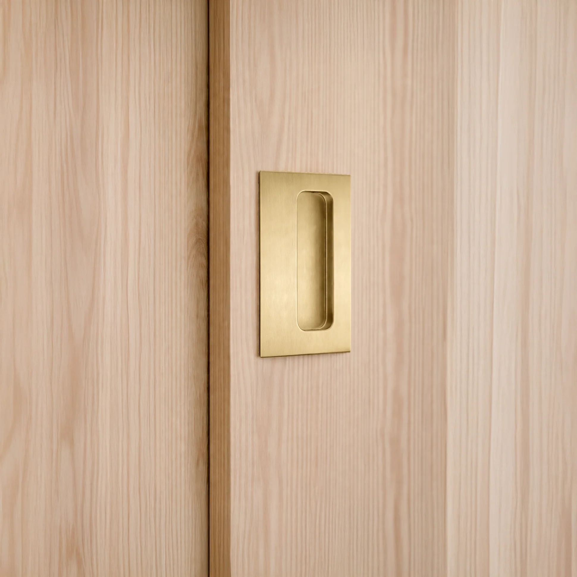 Charlie Flush Door & Cabinet Pull 335