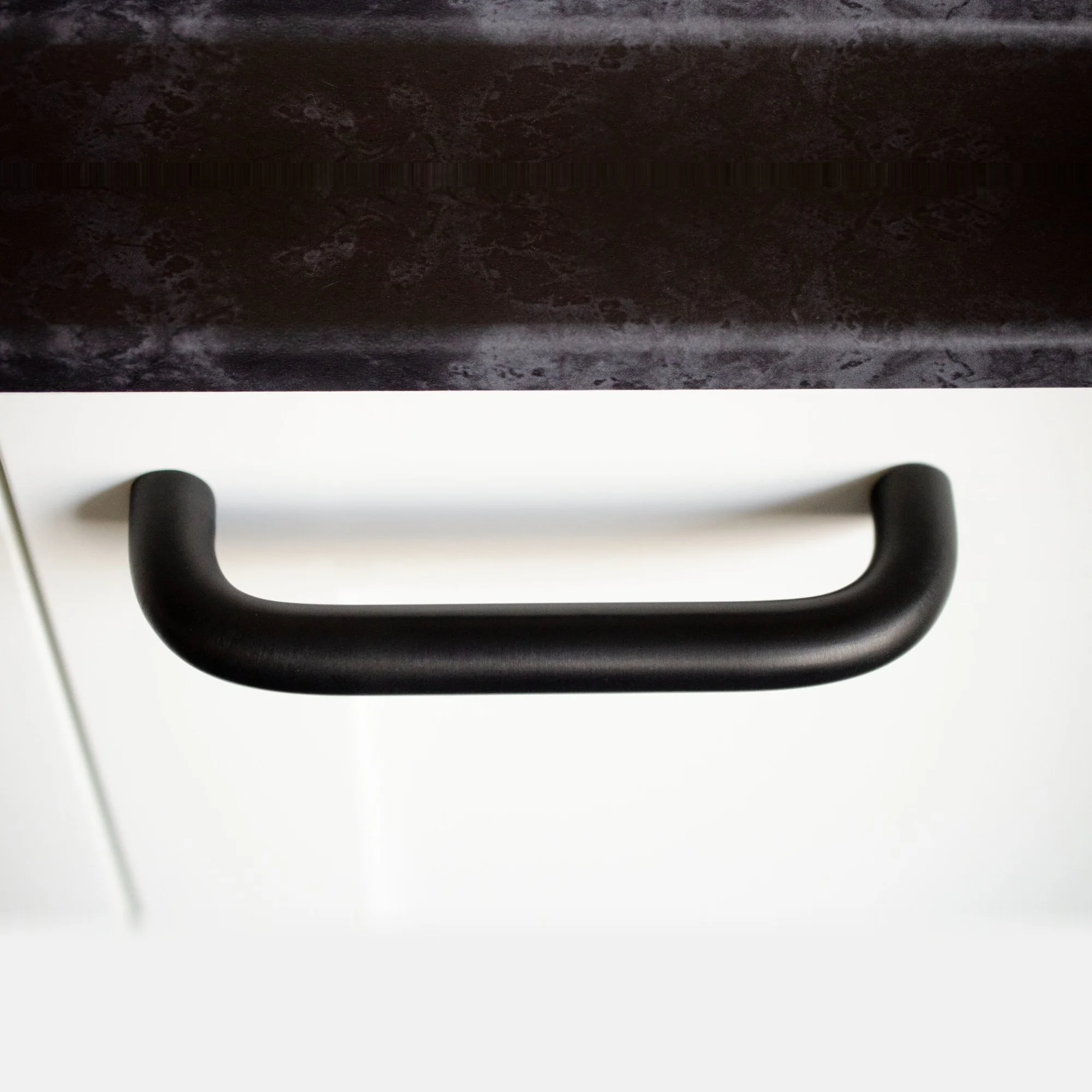 Grip Cabinet Pull Thick - Image 2