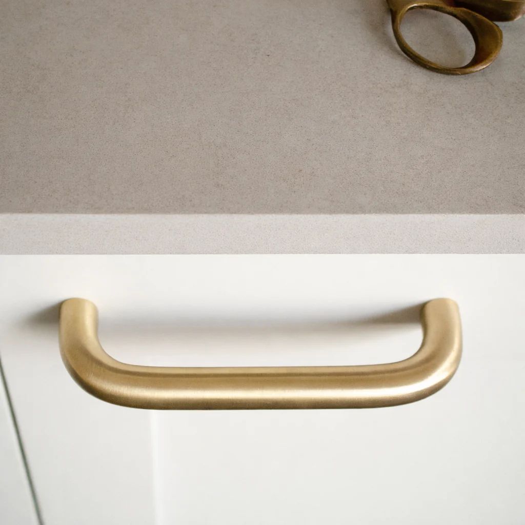 Grip Cabinet Pull Thick - Image 3