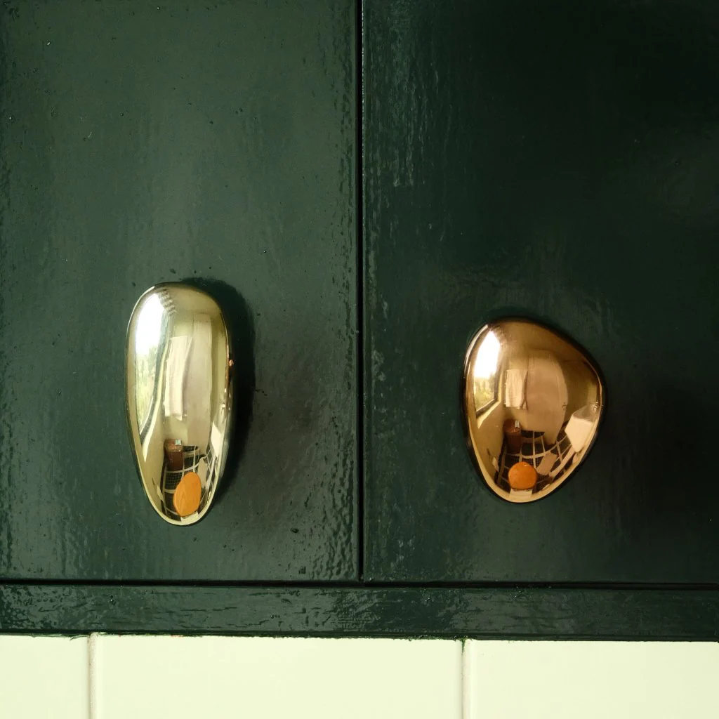 MOMI Knob/Hook Short