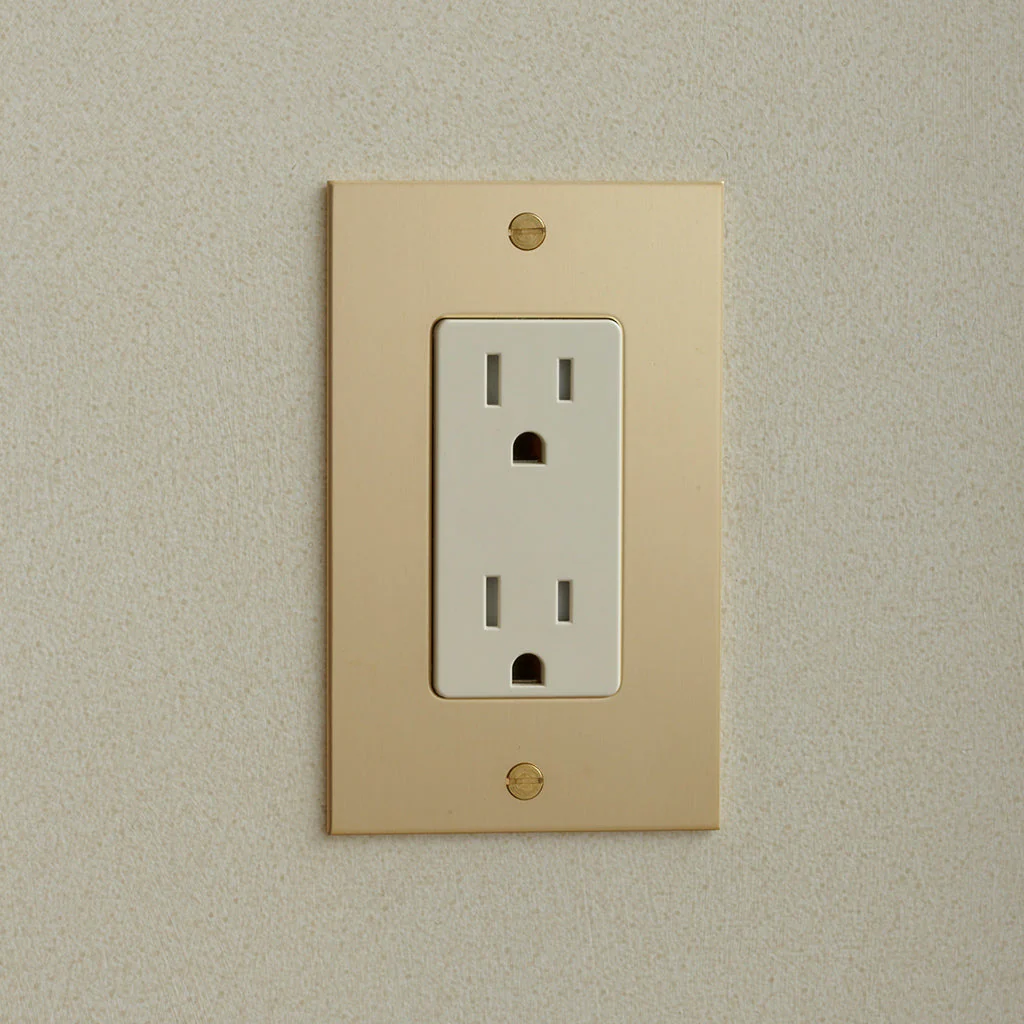 1 Gang Outlet by Forbes & Lomax - Image 3
